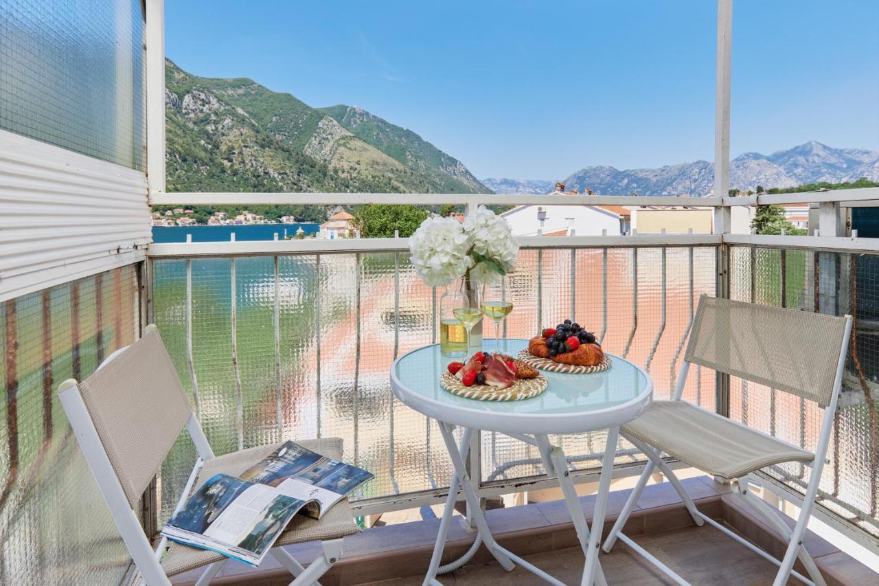 Apartment Plagenti With Sea View Kotor Eksteriør bilde